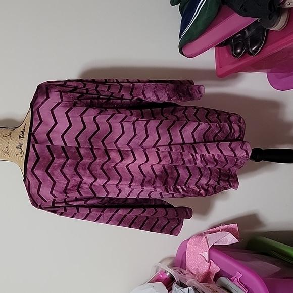 3x purple chevron top. - Picture 4 of 4